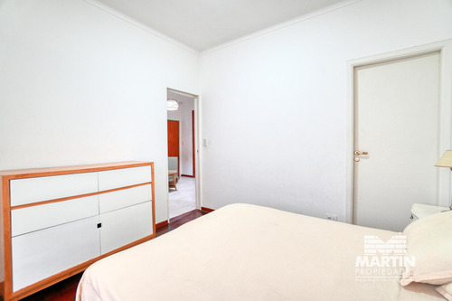 Casa En Venta En Olivos 4 Ambientes, 2 Dormitorios Con Vestidor, Patio Propio. A 2 Cuadras De Av.