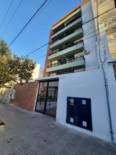 La Oportunidad Es Ahora! Venta Dep. 1 Dorm. A Mts. De Av. Santa Fe.