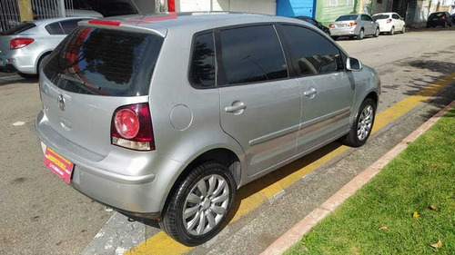 Imagem 5 de 12 de Volkswagen Polo Hatch 1.6 8v 4p 2011