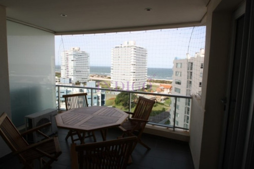 Apartamento En Torre Wind Tower, 3 Dormitorios Y 3 Baños, En Aidy Grill.