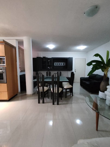 Imagen 7 de 10 de Apartamento Terrazas Del Caroní Conjunto Florida Lake I