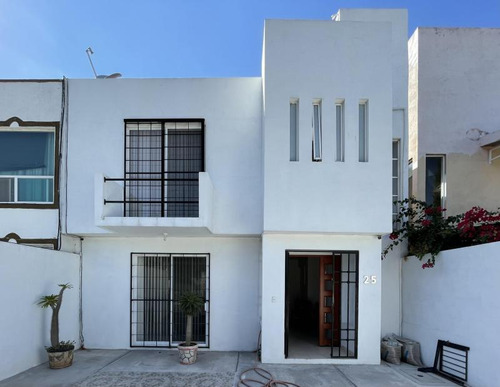 Casa En Venta En Fraccionamiento Mediterrano Ii En Corregidora, Querétaro.