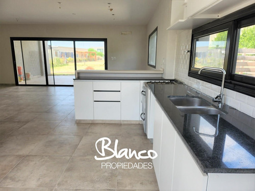Imagen 12 de 23 de Casa En Alquiler En Santa Elena, Pilar Del Este, G.b.a. Zona Norte