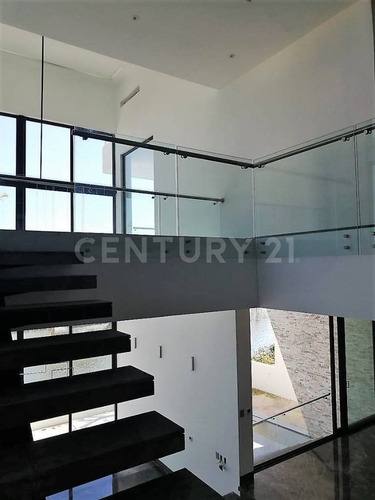 Imagen 12 de 28 de Se Vende Lujosa Casa En Puerto Cancún C2023