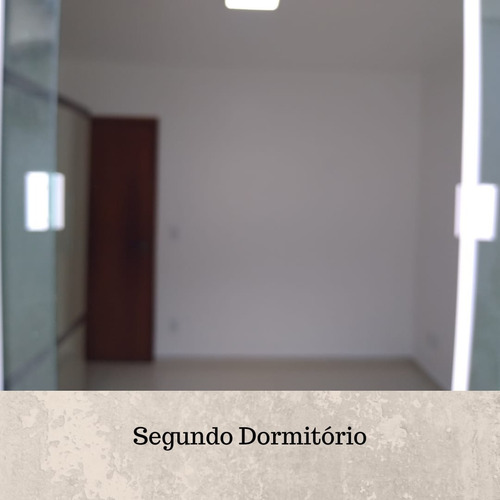 Apartamento 02 Qts Com Suíte E Quintal!