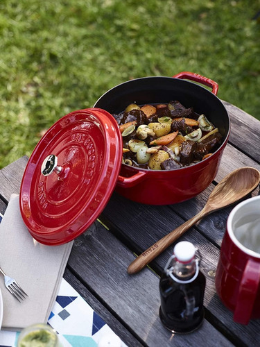 Caçarola Redonda Ferro Fundido Staub Lacocotte 24cm Vermelho