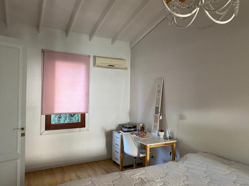 Venta Casa 4 Amb Cochera, Parque Y Piscina Quilmes