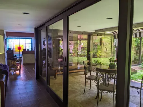 Bella Casa En El Arroyo