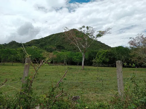 Linda Finca Que Hace Parte De Una Mas Grande, Para Inversionista Es Sub Urbana