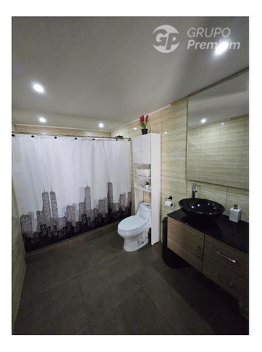Casa A La Venta 3d+1b+1est, Recien Remodelada, Batuc