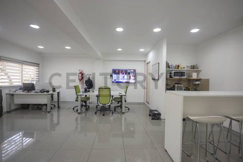Venta Oficinas + Depósito + Cocheras - Financiación