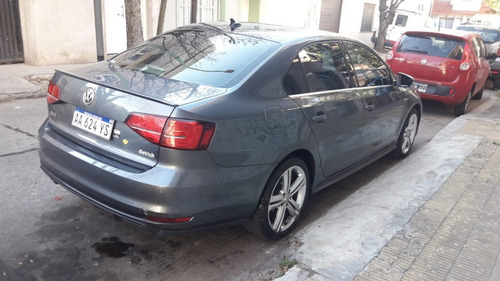 Imagen 4 de 5 de Volkswagen Vento 2.0 Tsi Gli 211cv App Connect + Nav