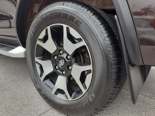 Toyota Hilux SW4 2.8 SRX DIAMOND 4X4 7 LUGARES 16V TURBO INTERCOOLER DIESEL 4P AUTOMÁTICO
