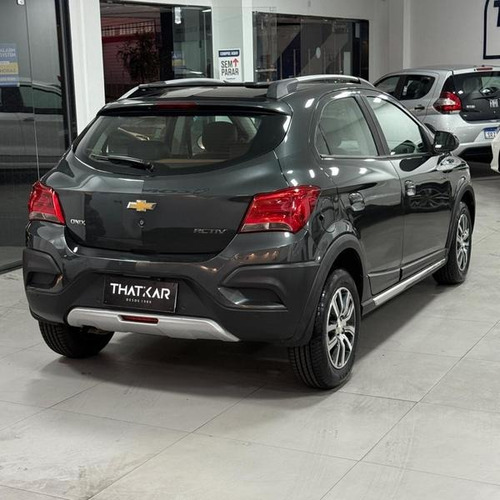 Chevrolet Onix 1.4 Activ Aut. 5p