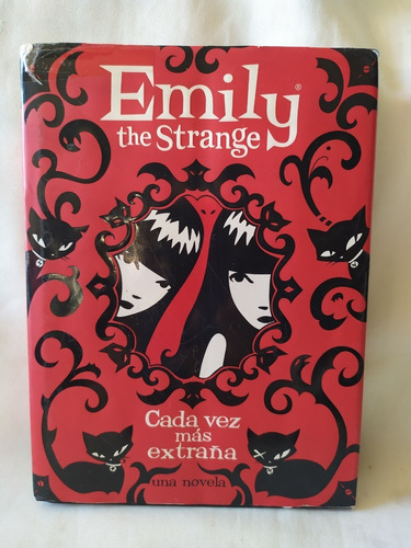 Emily The Strange Libro Muy Buen Estado