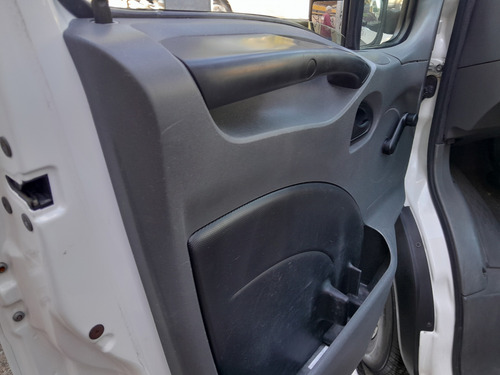 Iveco Daily 35s14 2017 Baú Único Dono Km Baixo