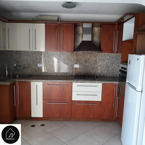 Imagen 7 de 12 de Guaica Mar Ii Cómodo Apartamento