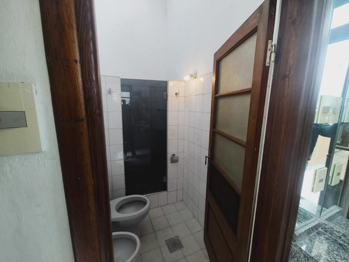 Casa 3 Dormitorios Pocitos Nuevo Con Cochera