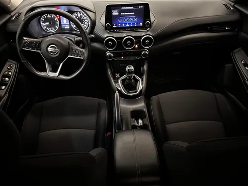 Nissan Sentra 2.0 Advance Mt