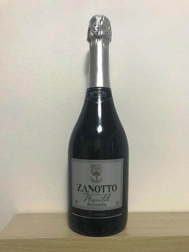Vinho Moscatel Espumante Branco Zanotto 750ml
