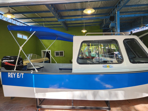 Tracker Cabinado Cuddy 530