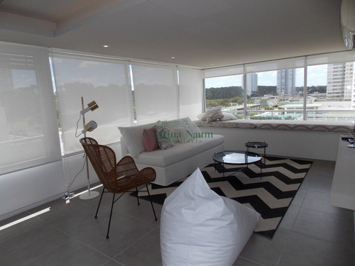 Amplio Apartamento En Muy Buena Torre Frente Al Mar. Totalmente Reciclado- Ref: 16270