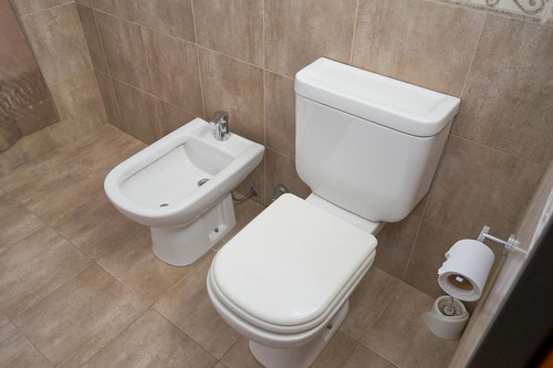 Venta Semipiso 5 Ambientes Dos Cocheras Caseros