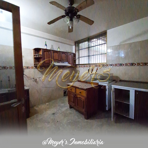 En Venta Edificio En El Centro De Santa Teresa Del Tuy