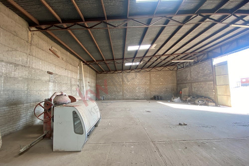 Bodega En Renta De 300 M2 En Carretera Chihuahua - Cuauhtémoc Enseguida De La Unión Ganadera
