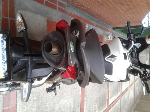 Imagen 12 de 14 de Benelli Tre-k 1130