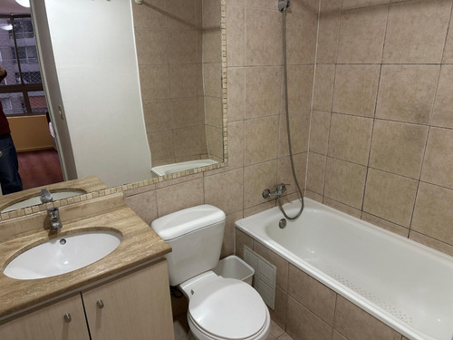 Cómodo Depto. 1d/1b, 30m2, San Isidro / Curicó, Santiago