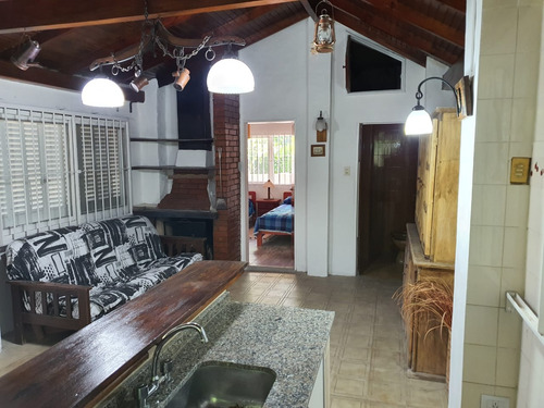 Imagen 7 de 20 de Hermosa Casa Quinta Con Quincho Y Pileta.