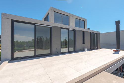 Venta Casa 3 Plantas Virazon Nordelta Al Agua
