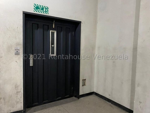 Imagen 2 de 10 de Edificio En Venta