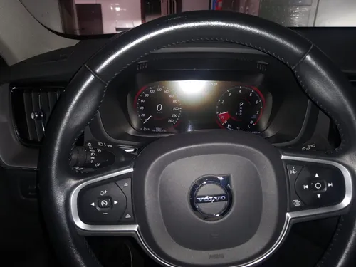 Volvo XC60 2.0 D5 Awd Momentum