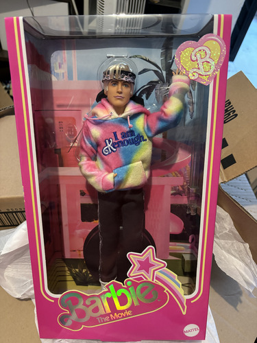 Ken Con Suéter Im Kenough Barbie La Pelicula (Usado)