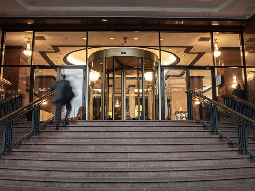 Oficinas En Edificio Victoria Plaza Ref. 7405