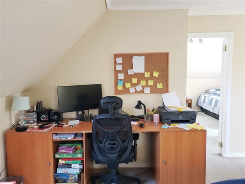 Casa En Venta De 4 Dorm. En Peñalolén