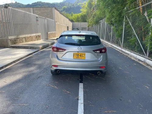 Mazda 3 2.0 Sport Touring