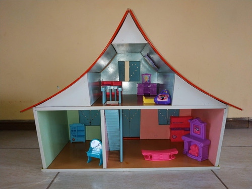 Imagen 1 de 2 de Casita De Muñecas De Madera