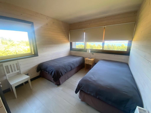 Casa En Venta De 5 Dorm. En Panguipulli