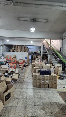 Alquiler De Depósito Con Oficinas - Excelentes Condiciones Ubicado A Pocas Cuadras Del Acceso Tigre - Superficie 675 M2