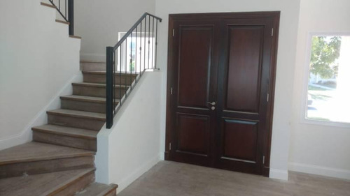 Imagen 7 de 15 de Casa Al Lago 4 Dormitorios A Estrenar En San Francisco
