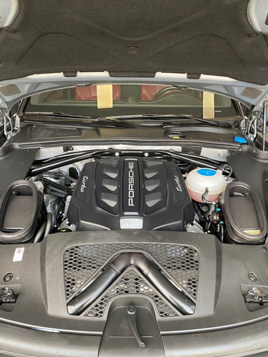 Imagen 14 de 15 de Porsche Macan Turbo 2015