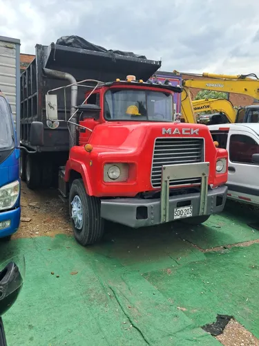 Mack Rd690s Volqueta