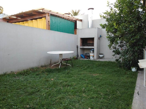 Imagen 14 de 15 de Venta - Casa - Ph - Hurlingham- Jardín - Parrilla - Lavadero- Cochera