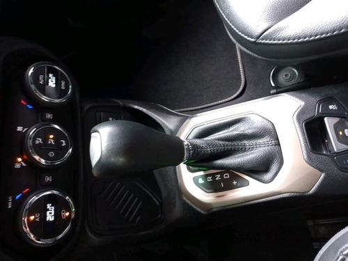 Jeep Renegade 1.8 16V FLEX LONGITUDE 4P AUTOMÁTICO