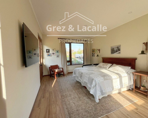 Se Vende Espectacular Casa En Sector Zapallar, Curicó