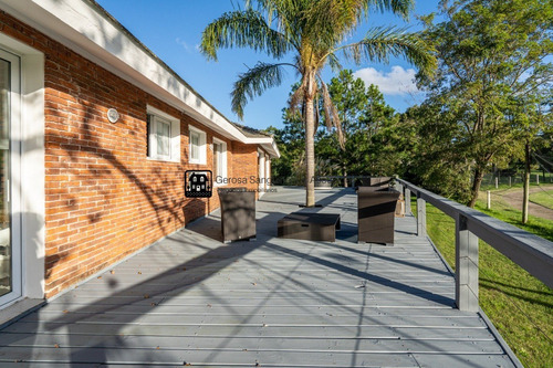 Casa Sobre El Green Del Hoyo 7 Del Cantegril Country Club- Ref: 1736