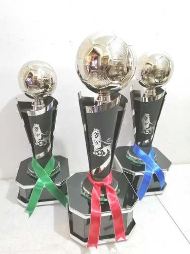 Trofeos De Futbol Tercia Balón Níquel